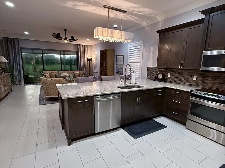 3386 Baltic Dr — Photo 5
