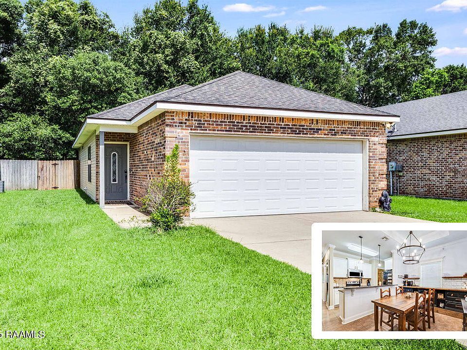 1st image of 210 Bottle Brush Ln