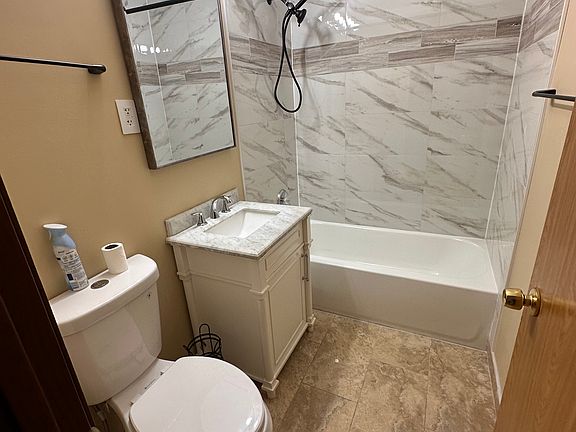 5th image of 1502 Silver Ln #3B
