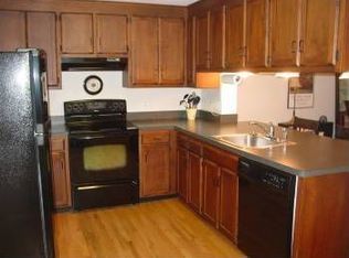 52 Oak Forest Dr, Manchester, CT 06042