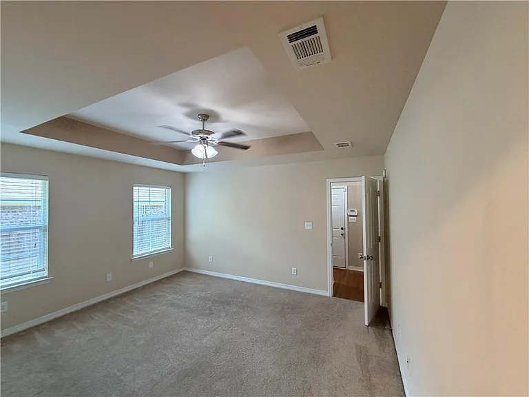 9646 Estate Dr — Photo 9