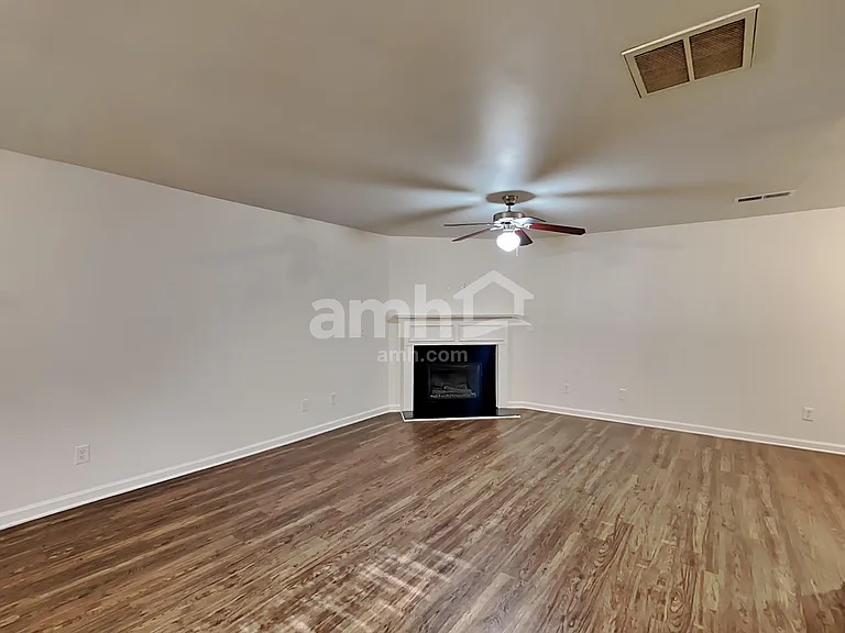 105 Hidden Creek Dr — Photo 6