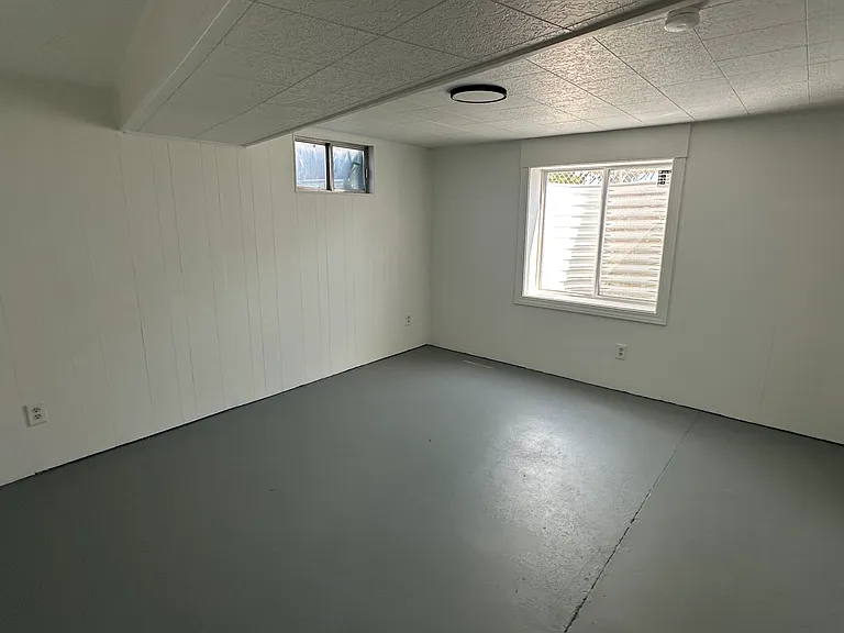 721 Main St — Photo 13