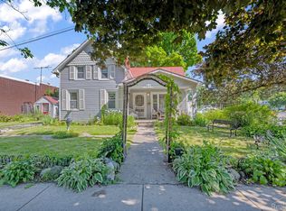 115 E Saint Clair St, Almont, MI 48003