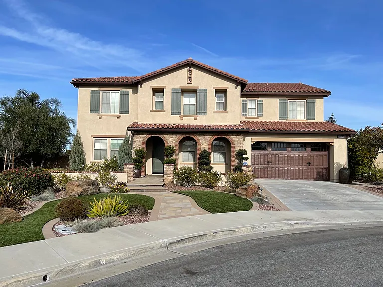 34600 Serdonis St — Photo 1