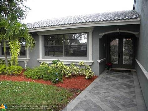 2nd image of 637 NW 99th Ter