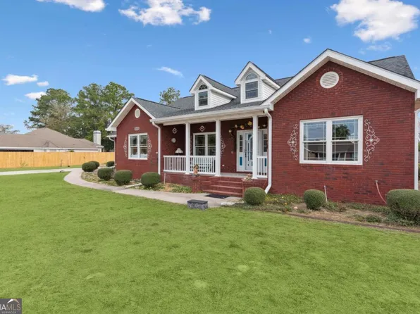 932 Hitching Post Ln, Waycross, GA 31503