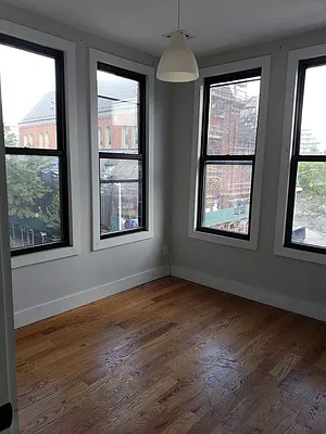 Rented by EXR | media 24