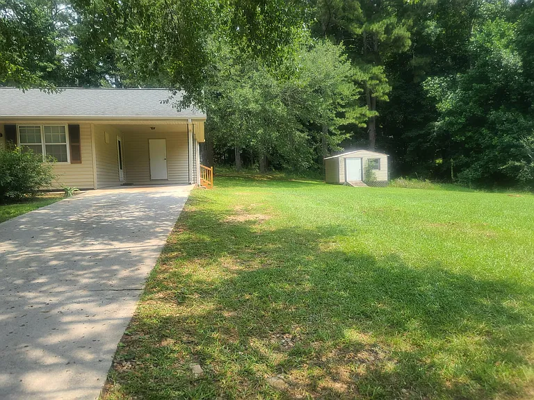 75 Riverside Dr — Photo 4