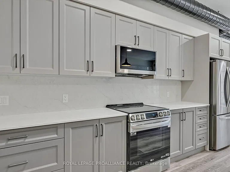 380 George St N #1B — Photo 11