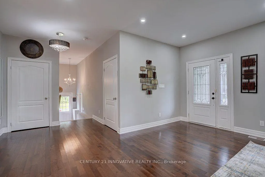 3 bed, $3,000 — Photo 4