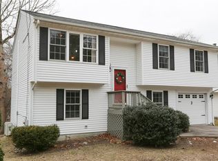 56 Wood Sorrel Trl, Saunderstown, RI 02874