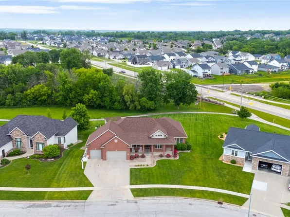 1913 NW Gabus Dr, Grimes, IA 50111