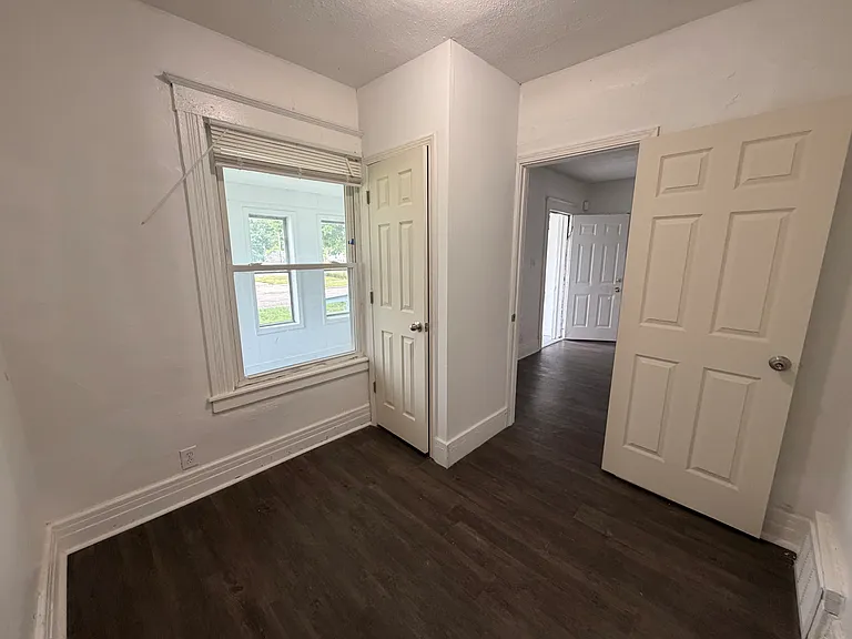1821 Ridgewood Ave — Photo 16