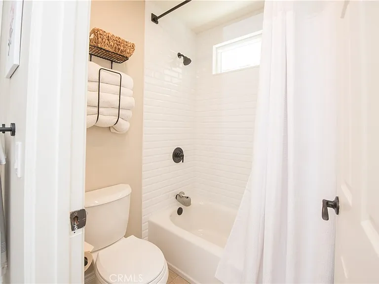 270 S Riverwood Cir — Photo 34