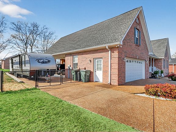5th image of 104 Grassmere Ct