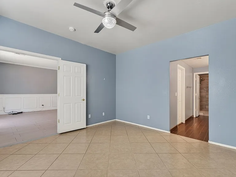 7306 S 14th St — Photo 16