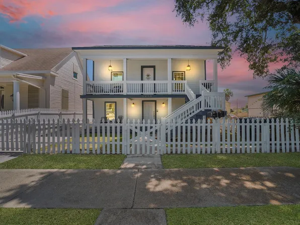 3403 Ursuline St, Galveston, TX 77550