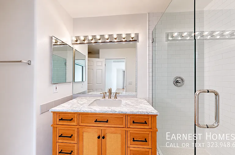 18347 Saticoy St #31 — Photo 29