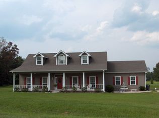 360 Pine Bluff Ct, Woodbine, GA 31569