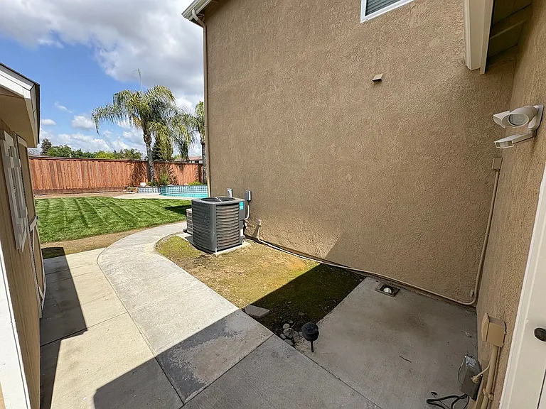 5928 W Whitley Ave — Photo 54