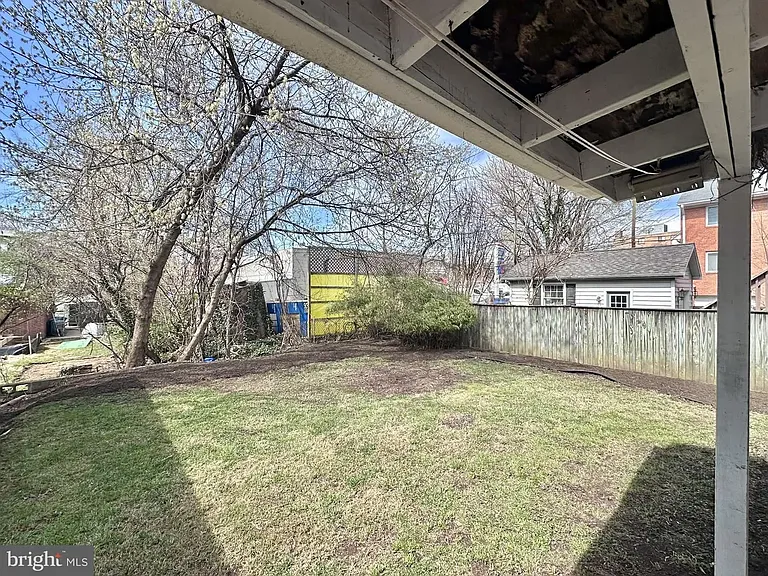 1818 N Adams St — Photo 13