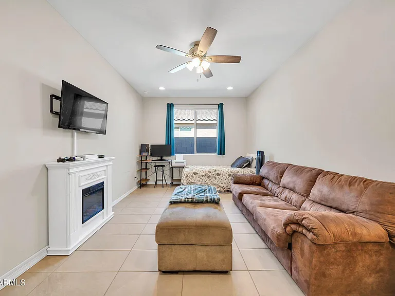 17605 W Medlock Dr — Photo 13