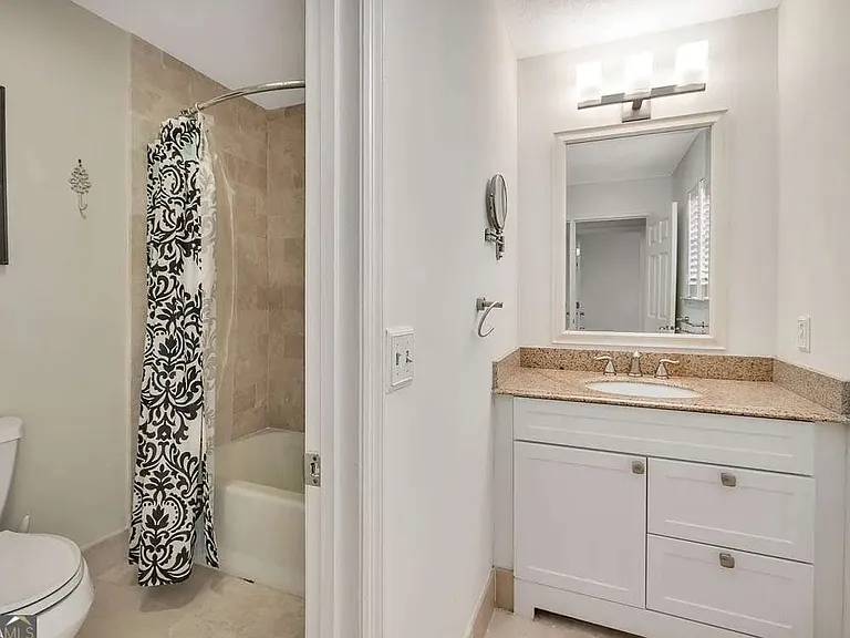 203 Grand Oaks Cir — Photo 17