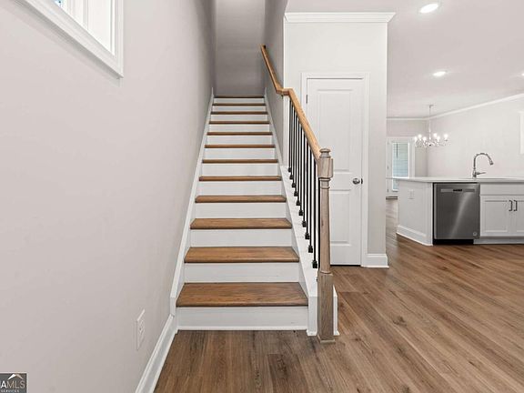 5th image of 4105 Cavalier Way