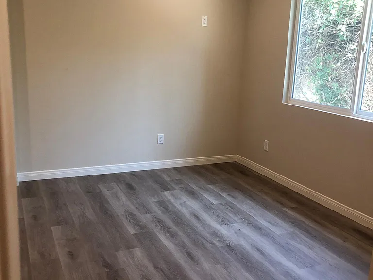 4414 Deseret Dr — Photo 5