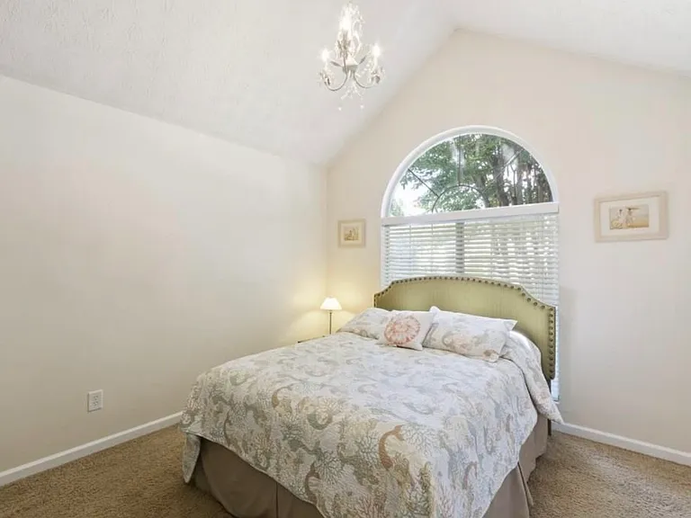 3269 Roundfield Cir — Photo 3