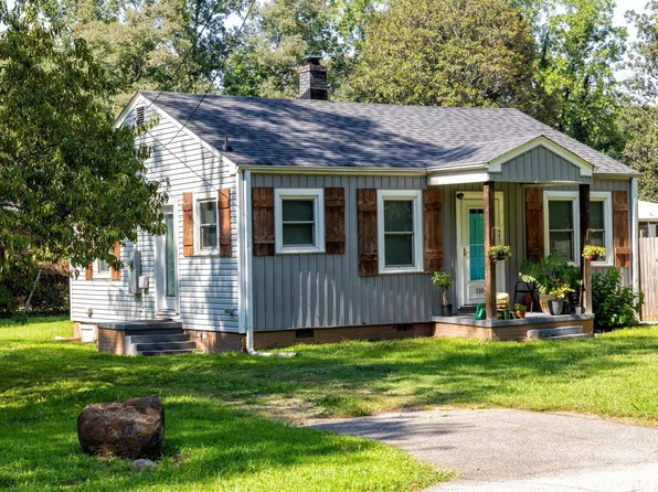 110 Dukeland Dr, Greenville, SC 29617