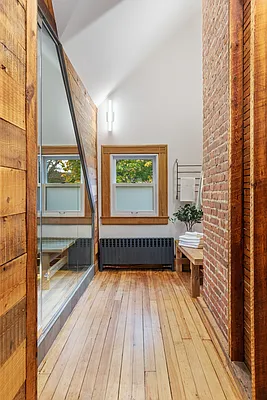 Sold by Compass | media 22