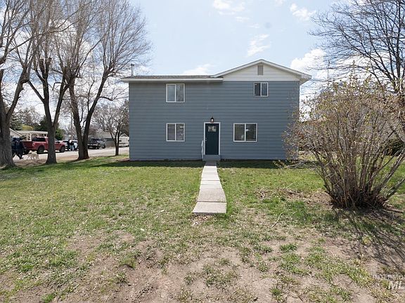 2nd image of 293 E Avenue B