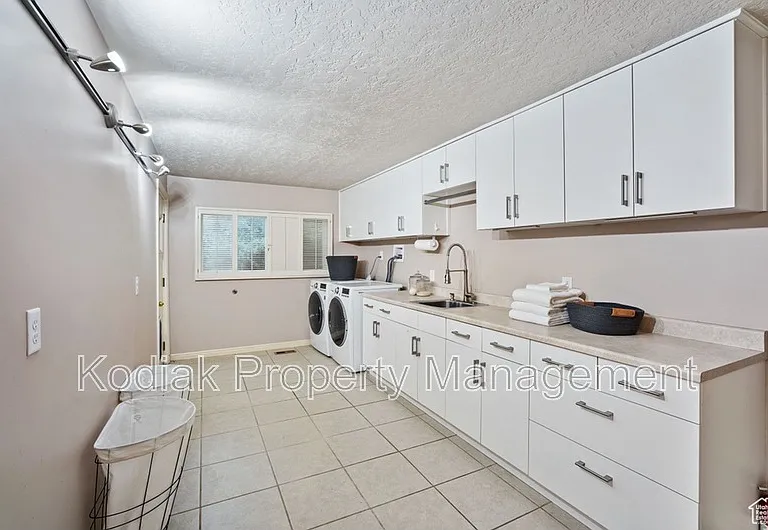 816 E 16th Ave — Photo 24