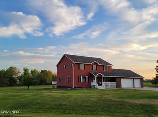 1951 42nd St SW, Watertown, SD 57201