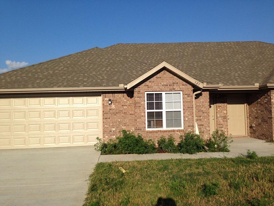 1st image of 123 Foxglove St #123