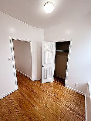 4th image of 264 E 2nd St APT 4D