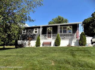 131 Bent Pine Rd, Hazle Township, PA 18202