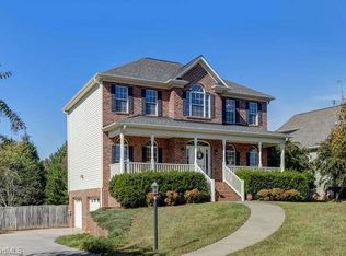 4833 Knollview Dr, Walkertown, NC 27051