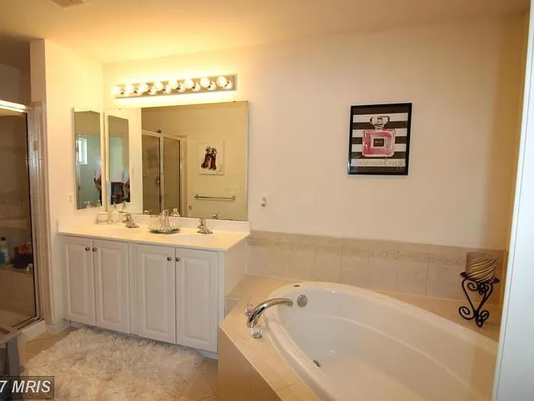 22089 Chelsy Paige Sq — Photo 7