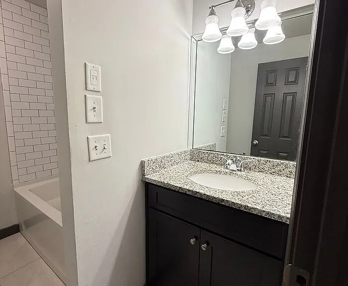 517 Veritas St #14 — Photo 9