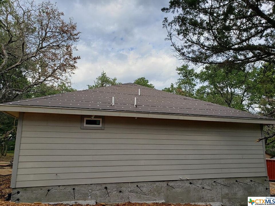 2nd image of 1532 Hillcrest Frst