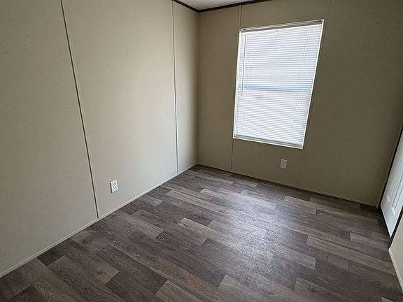 4th image of 9 Amos Valley Dr