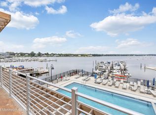 28 Riverside Ave APT 2M, Red Bank, NJ 07701