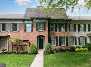 24 Devonshire Sq, Mechanicsburg, PA