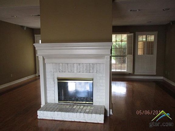 3rd image of 301 Greenhill Park Ave