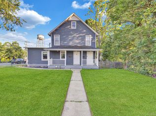 50 Pulaski Rd, Kings Park, NY 11754