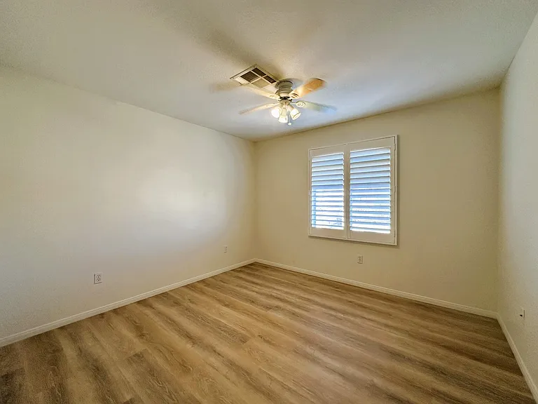 273 Rolling Springs Dr — Photo 16