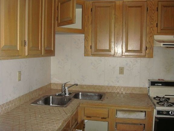 5th image of 314 S Logan Ave